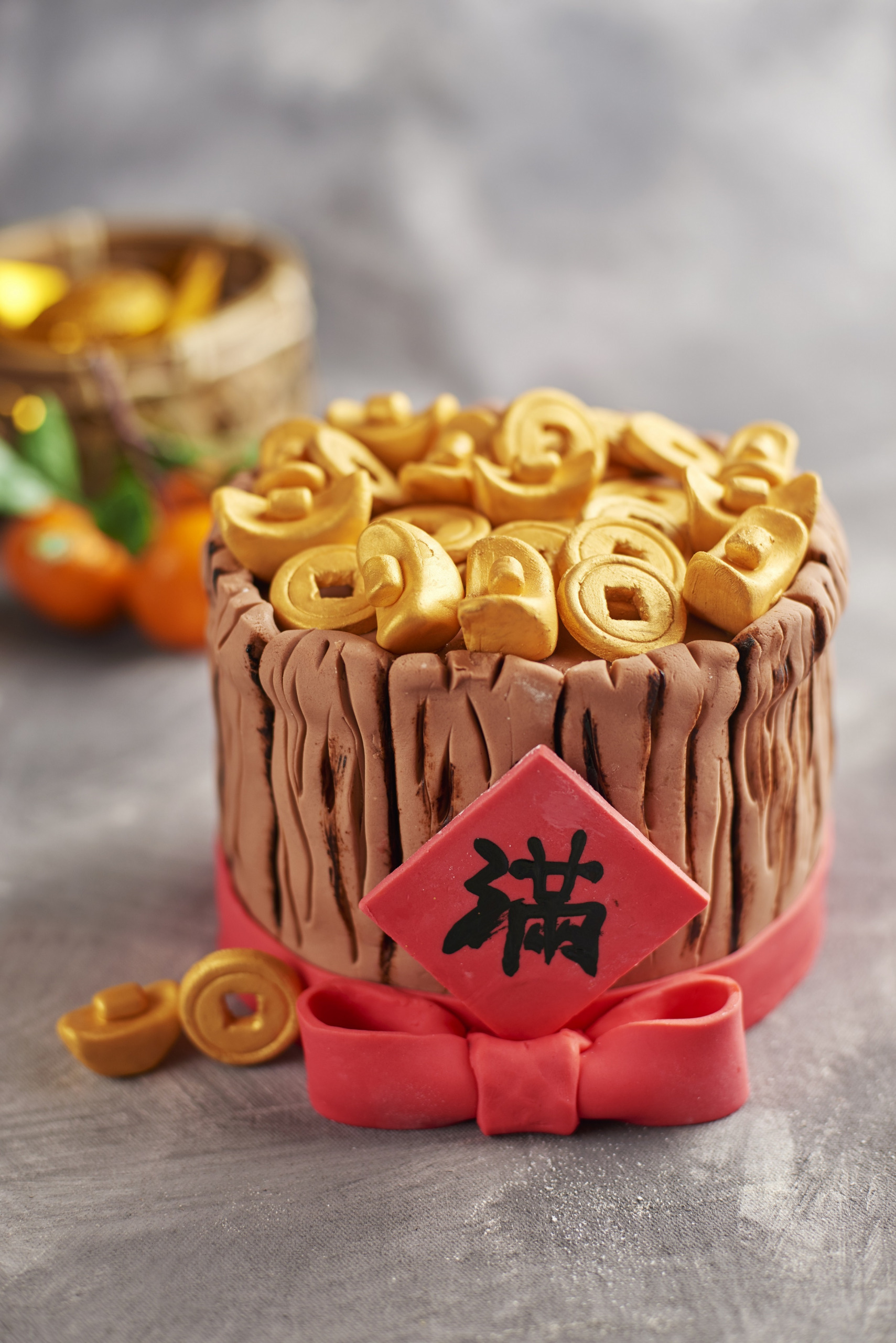 Golden Treasure Bucket Fondant Orange Cake Tommy Ooi Travel Guide
